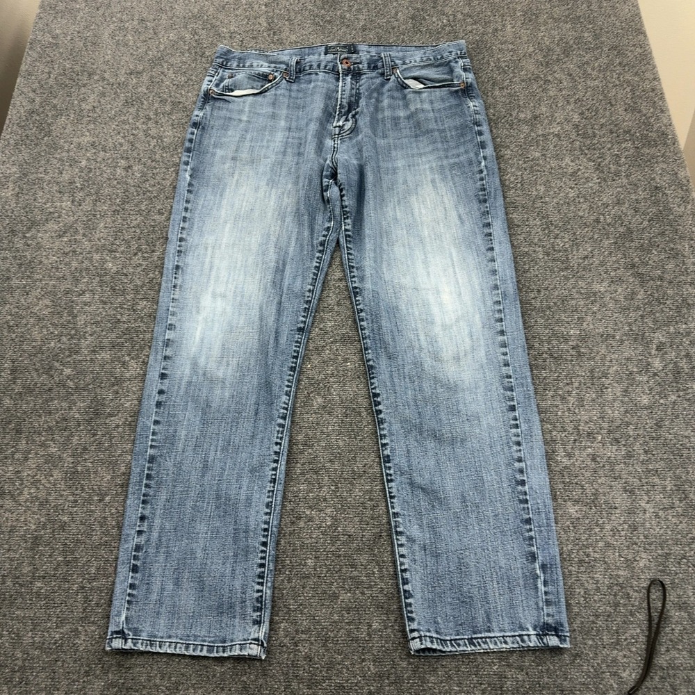 Lucky Brand Jeans Mens 38x32 Blue Denim 221 Original Straight Casual